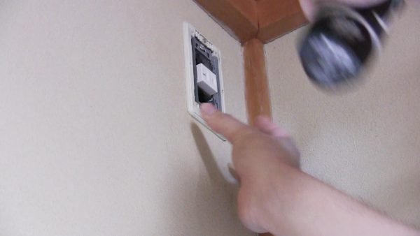 コンセント取付